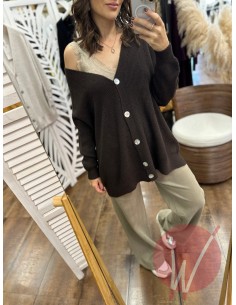 Cardigan Over Abigail Moro 2