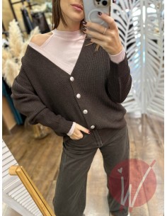 Cardigan Over Harper Moro 2