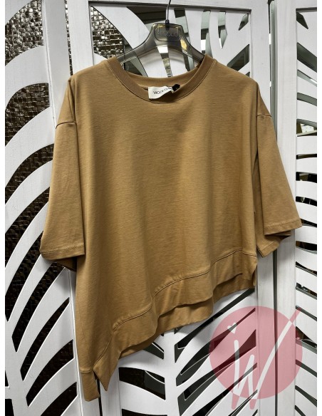 T-Shirt Asimmetrica Coco Cammello -VICOLO-