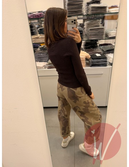 Pull Astrid Moro